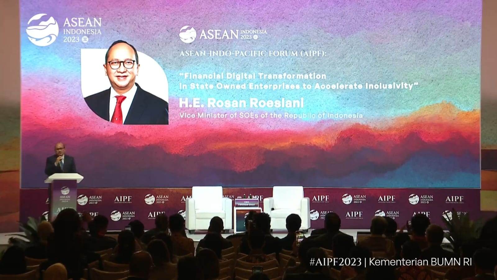 Wamen BUMN Rosan Apresiasi BNI Mobile Banking di AIPF 2023