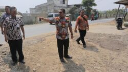 Wali Kota Tangerang, Arief R Wismansyah bersama jajaran saat mengunjungi lokasi kamacetan lalulintas di wilayah Rawa Bokor Kecamatan Benda, Kota Tangerang