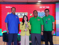 Prilly Latuconsina, Artis Sekaligus Dosen Beri Motivasi  di Learning Festival X I-Fest PNM 2023