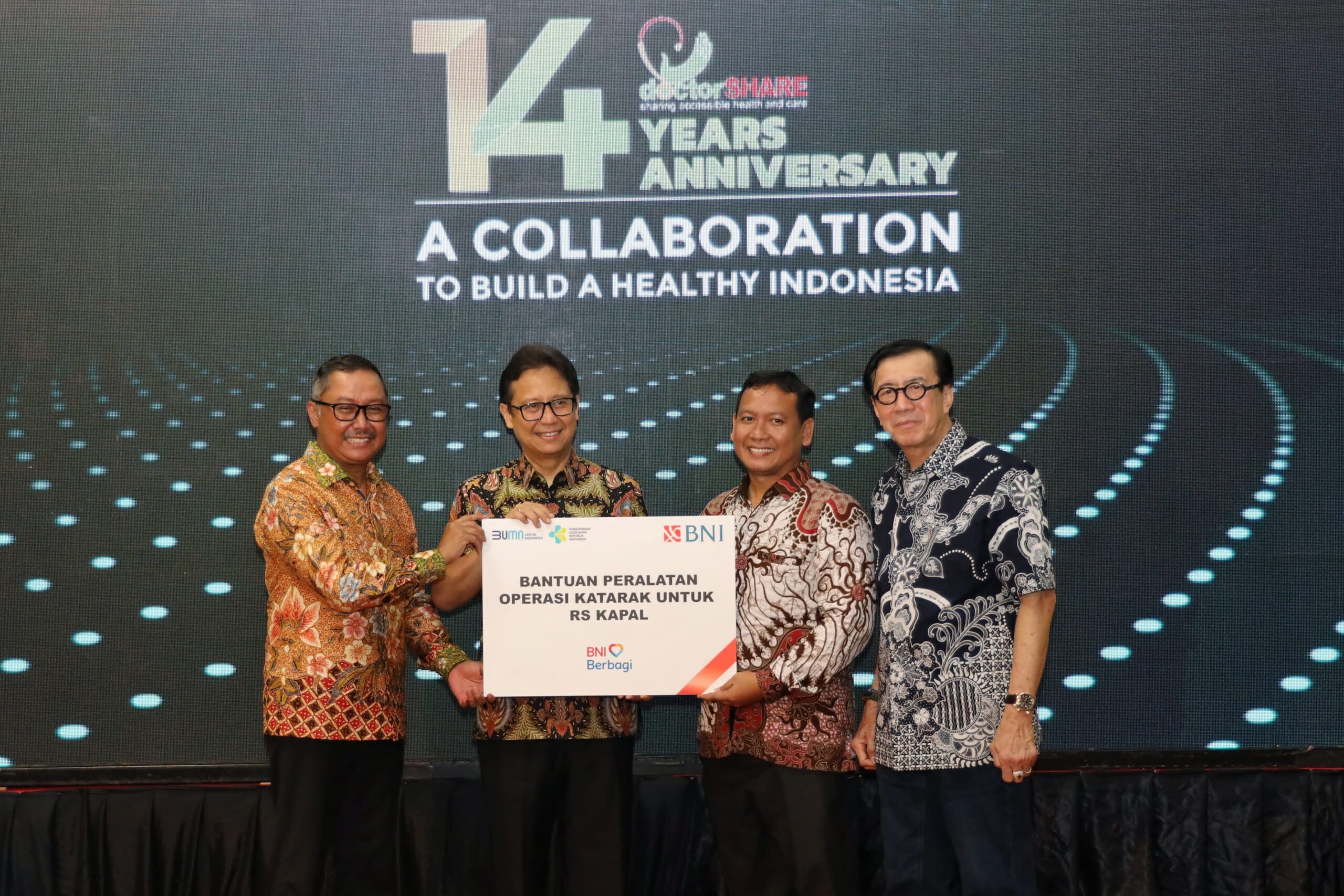 BNI-Kemenkes Berikan Bantuan Peralatan Untuk RS Apung doctorSHARE