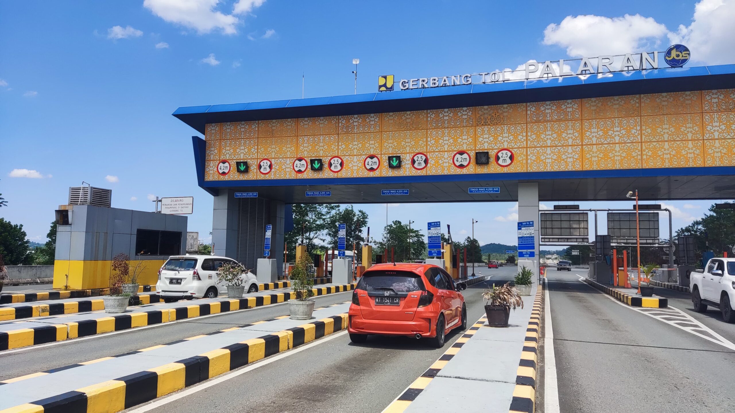 Jasamarga Catat Kenaikan Kenaikan Volume Lalin pada H+3 Hari Raya Idulfitri