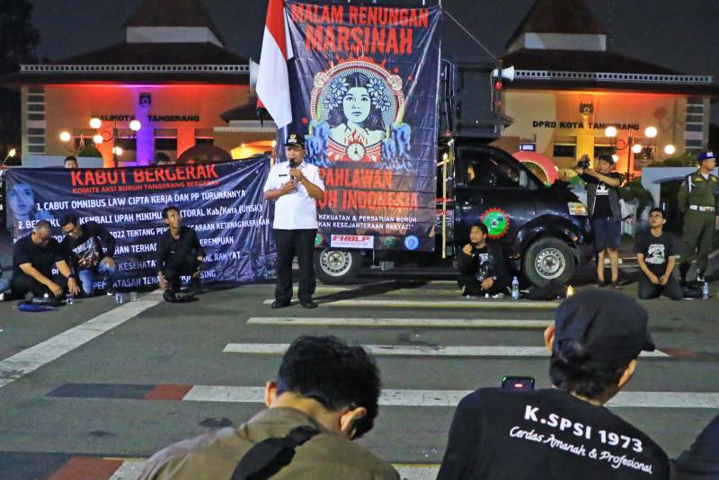 Kenang Marsinah, Buruh Tangerang Gelar Aksi di Puspemkot Tangerang
