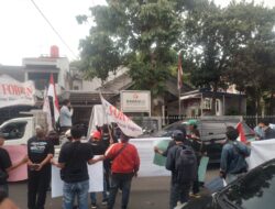 Forwat Gelar Aksi Demonstrasi di Kantor Bawaslu Kota Tangerang