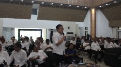 Abraham Sampaikan Keluhan Warga Terkait Akses Pendidikan kepada Pj Bupati