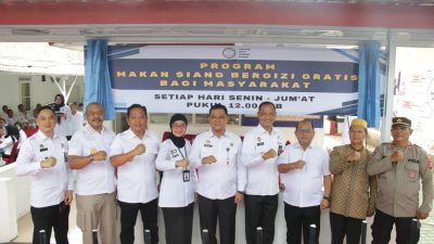 Kantor Wilayah Kemenkumham Banten, melalui Yayasan Griya Warada Banten, meluncurkan program makan siang gratis bagi masyarakat kurang mampu