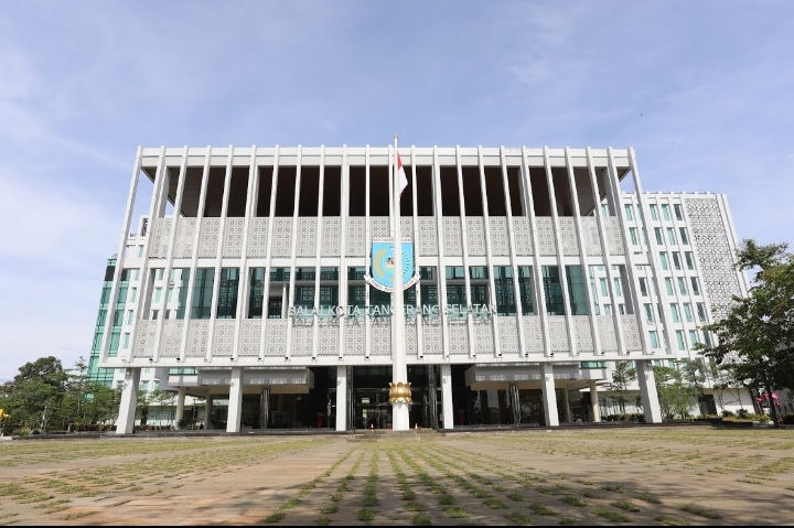 Kota Tangerang Selatan akan merayakan HUT ke-16 pada 26 November 2024 dengan berbagai acara menarik. Acara ini bertujuan menghibur masyarakat sekaligus memberikan manfaat melalui seni, olahraga, dan promosi ekonomi.