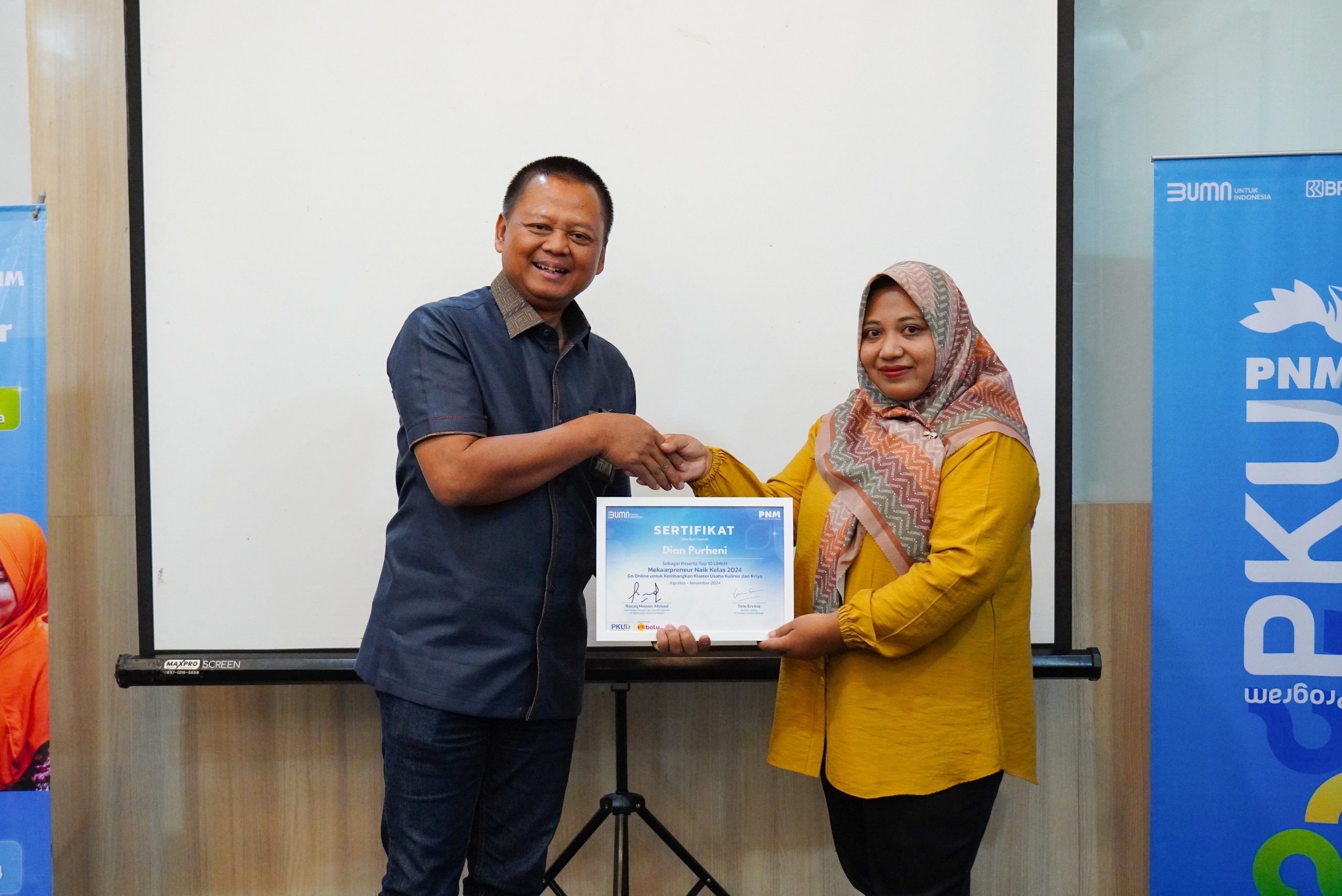 Program inkubasi Mekaarpreneur telah melalui babak final. Sebanyak 10 nasabah PNM Mekaar yang terpilih sebagai finalis terbaik telah mempresentasikan inovasi dan rencana pengembangan bisnis ultra mikro mereka dihadapan para juri