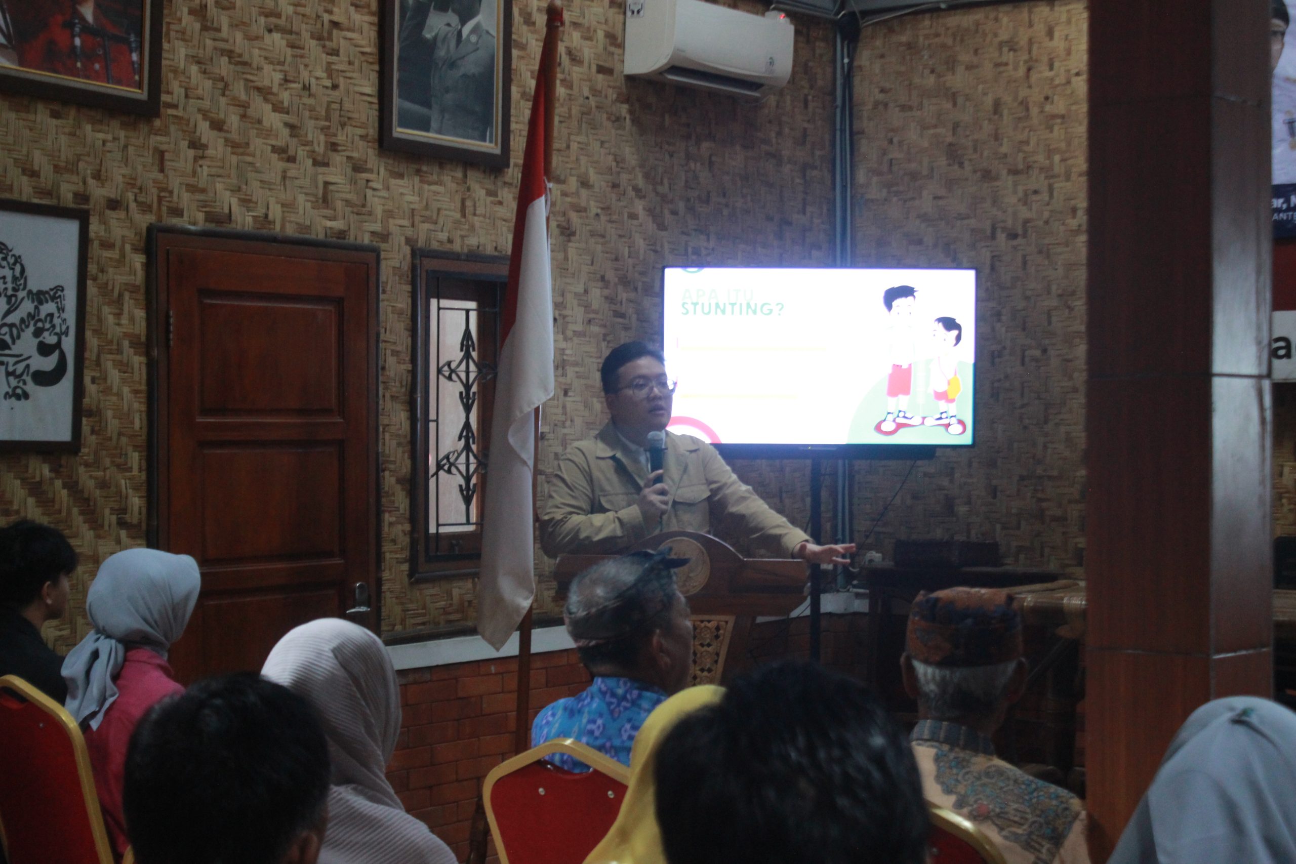 Pemerintah Provinsi Banten melalui Dinas Kesehatan (Dinkes) menggelar program pencegahan penyakit tidak menular (PTM) sebagai upaya untuk menurunkan angka stunting di Aula Trisakti Padepokan Kebangsaan Karang Tumaritis. Selasa (12/11/2024)