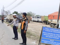 Dishub Tangerang Gelar Operasi Penertiban Truk di Kronjo