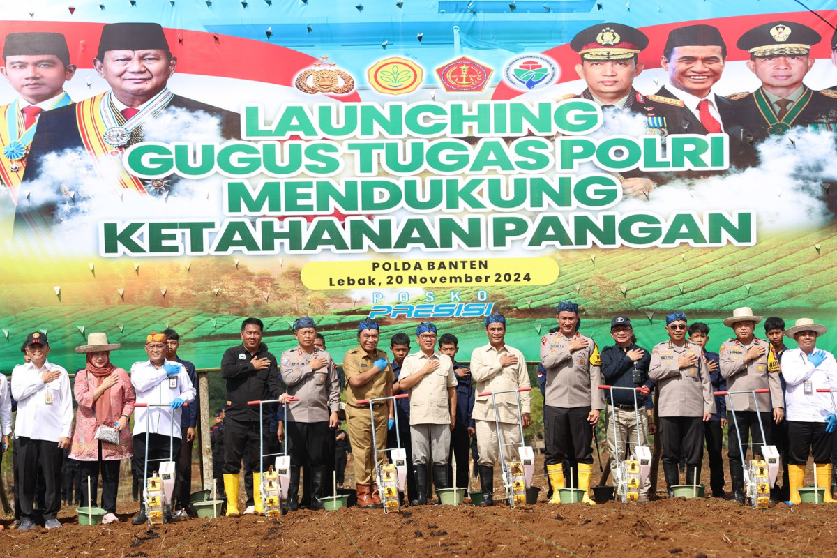 Pj Gubernur Banten, Al Muktabar, menekankan pentingnya sinergi semua pihak dalam mencapai ketahanan pangan. Pemerintah Provinsi Banten terus mengupayakan kolaborasi demi mendukung ketahanan pangan di tingkat nasional dan daerah.