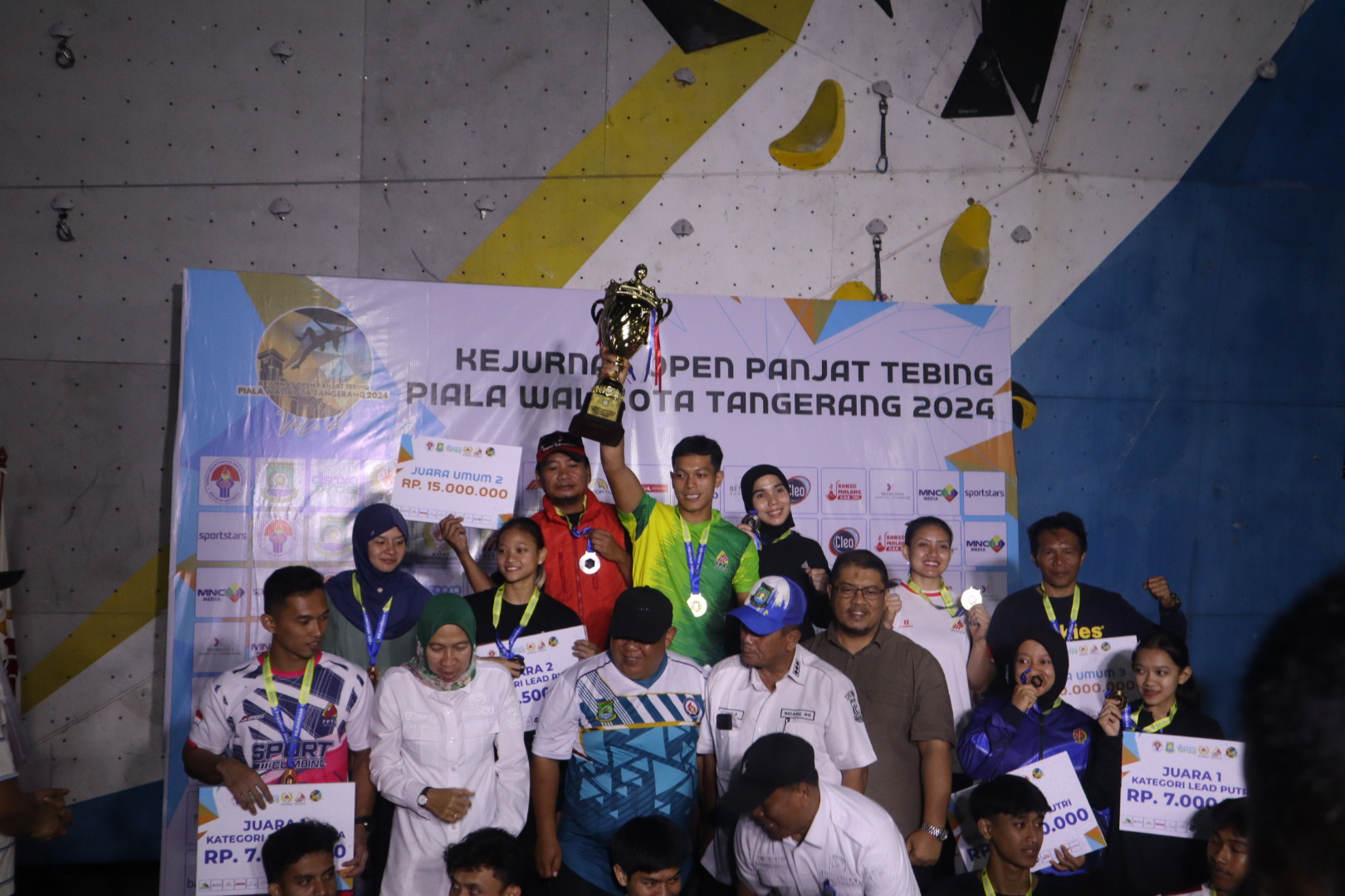 Kejurnas Panjat Tebing Piala Wali Kota Tangerang 2024: Jawa Timur Juara Umum