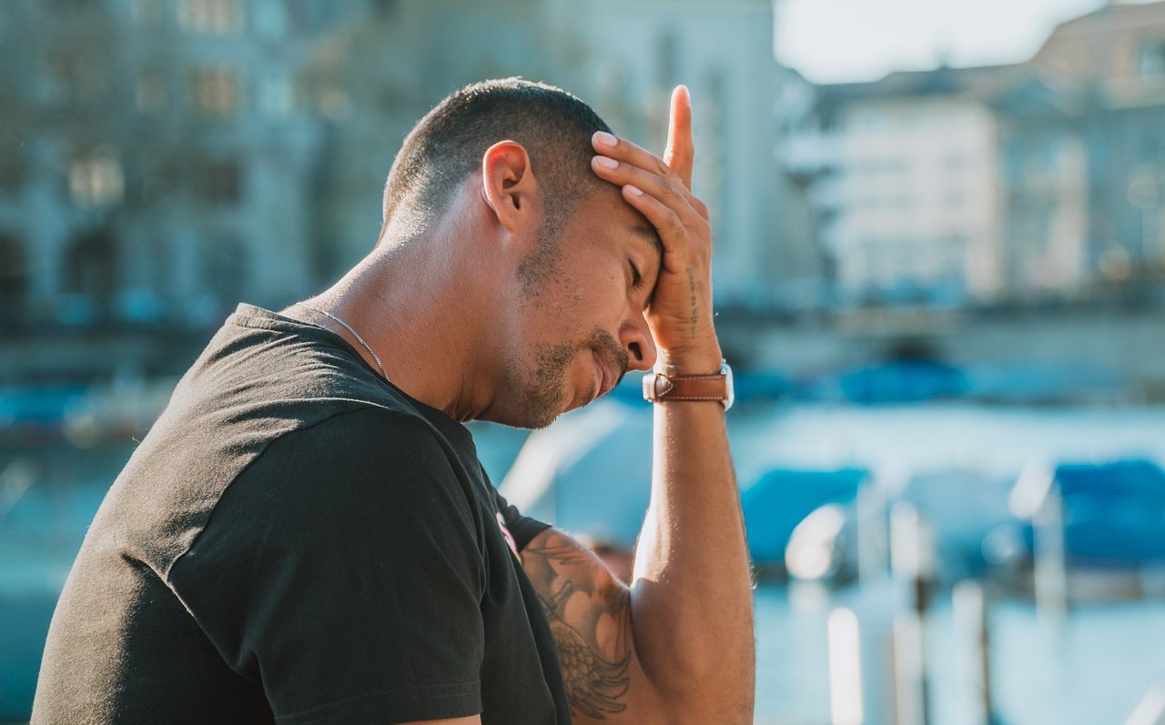 Temukan cara efektif menata pikiran berantakan dan tingkatkan kesehatan mental Anda dengan teknik mindfulness yang sederhana dan praktis.