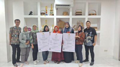 PT Permodalan Nasional Madani (PNM) bersama Masyarakat Ekonomi Syariah (MES) terus menunjukkan komitmennya dalam mendukung pengembangan Usaha Mikro, Kecil, dan Menengah (UMKM) melalui penyelenggaraan Pelatihan dan Program Penerbitan Sertifikat Halal Self Declare.