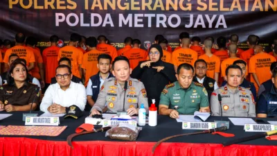 Wakil Wali Kota Tangerang Selatan (Tangsel), Pilar Saga Ichsan, menegaskan komitmen Pemerintah Kota (Pemkot) Tangsel bersama Kepolisian Resor (Polres) Tangsel dalam memberantas premanisme dan peredaran narkotika.