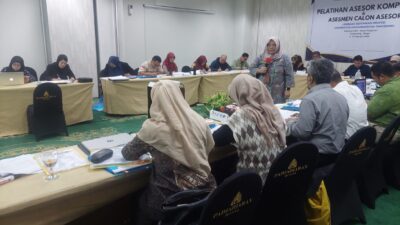 UMT tingkatkan kualitas lulusan melalui sertifikasi uji kompetensi, memastikan mahasiswa siap bersaing di dunia kerja yang kompetitif.