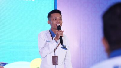 PT Permodalan Nasional Madani (PNM) kembali menunjukkan apresiasinya terhadap karyawan berprestasi dengan memberikan reward berupa perjalanan ke Korea Selatan. Tahun ini, penghargaan istimewa tersebut didapatkan oleh Murwoto, seorang Account Officer Mikro (AOM) dari Kediri, atas dedikasi dan kinerjanya yang luar biasa dalam mendukung keluarga prasejahtera mengembangkan usaha mereka.Kamis (13/02/2025)