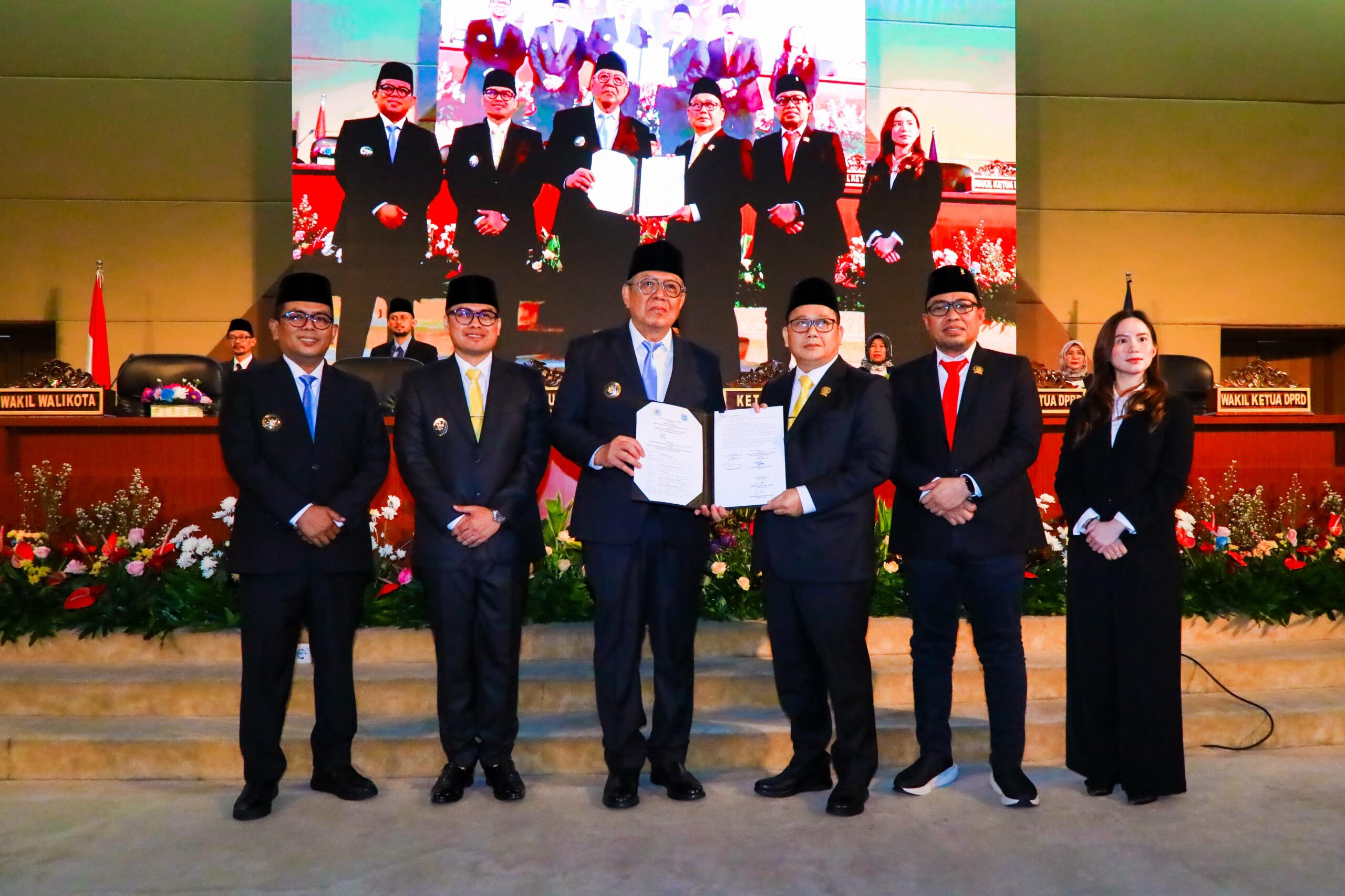 Wali Kota Tangerang Selatan, Benyamin Davnie, bersama Wakil Wali Kota Pilar Saga Ichsan, memaparkan berbagai program strategis yang akan dijalankan dalam periode 2025-2030.