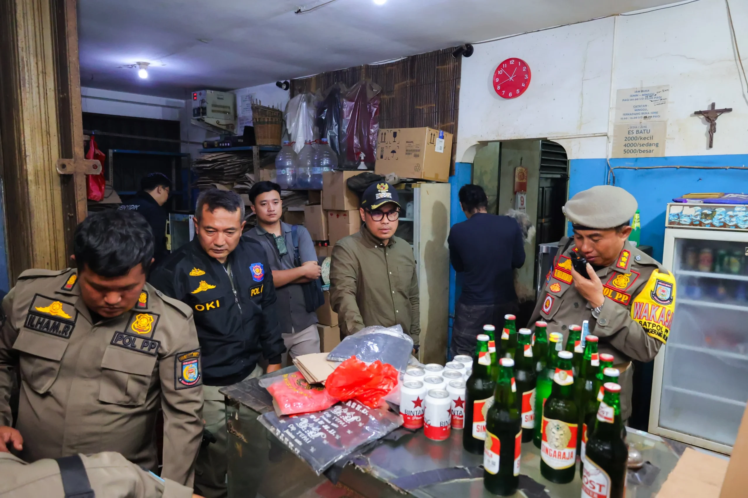 Pemerintah Kota Tangerang Selatan (Pemkot Tangsel) bersama Satpol PP, Dinas Perindustrian dan Perdagangan, Dinas Pariwisata, serta TNI-Polri menggelar operasi gabungan untuk menjaga ketertiban selama bulan suci Ramadan 2025.