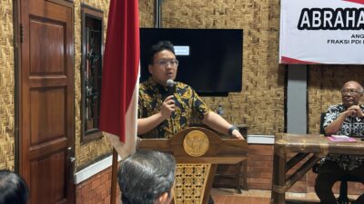 Abraham Garuda Laksono perjuangkan Raperda Jaminan Sosial untuk wong cilik di Banten, memberikan perlindungan bagi pekerja nonformal.