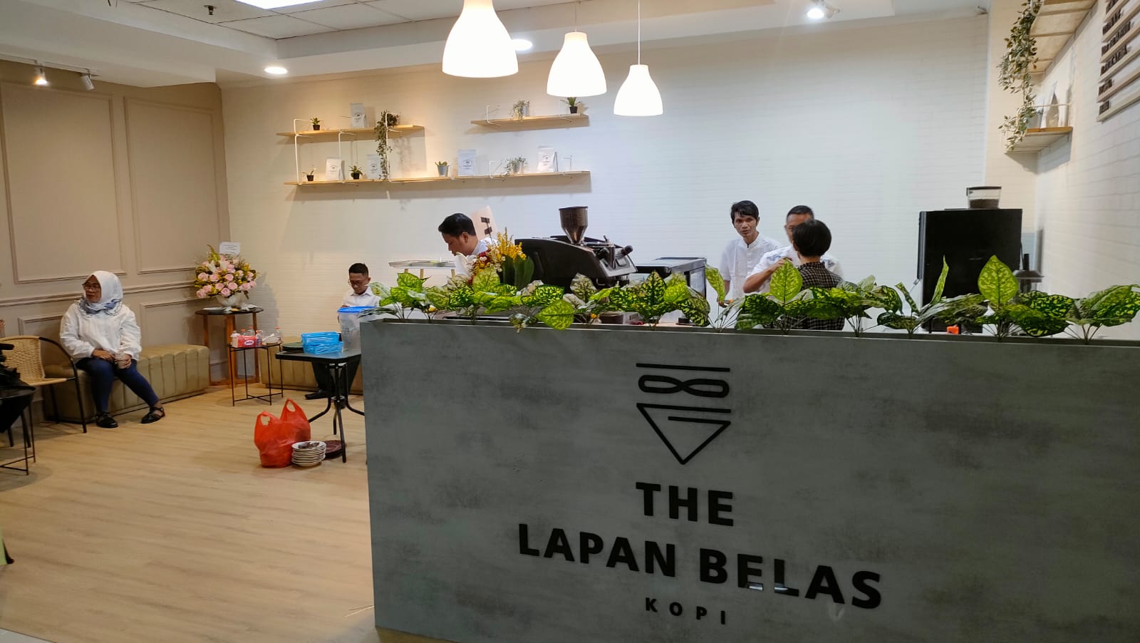 Besut Menu Ikonik Kirana, The Lapan Belas Kopi Buka Gerai di RSUD Kota Tangerang