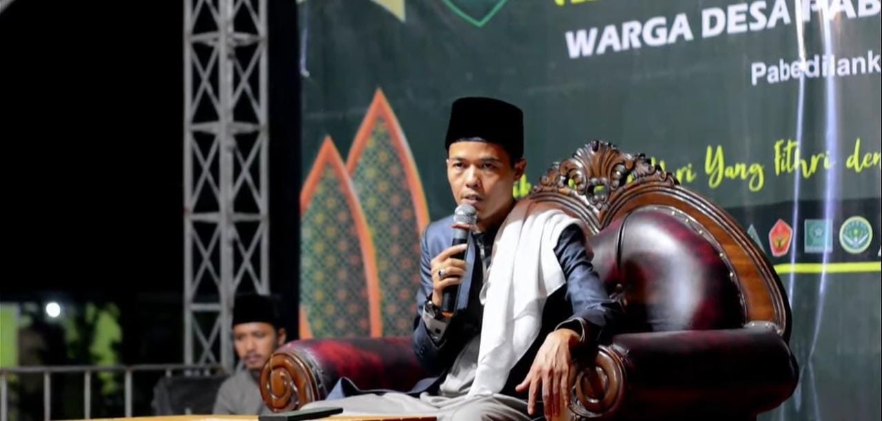 Ribuan warga Desa Pabedilan Kaler, Cirebon, meriahkan Halal Bihalal Idulfitri 1446 H dengan tausiah Ustaz Ruhay