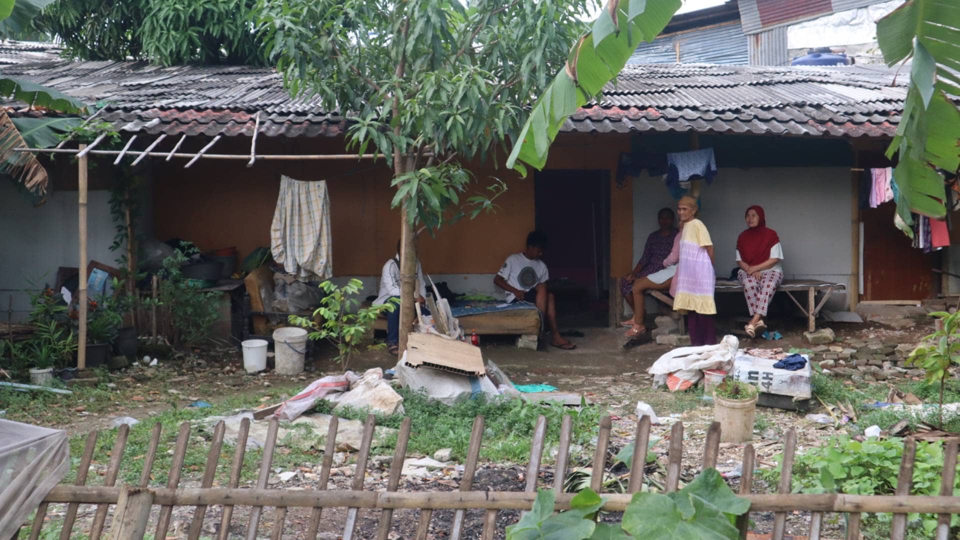 Belasan Rumah Warga di Cimone Terancam Digusur Untuk Perluasan Masjid