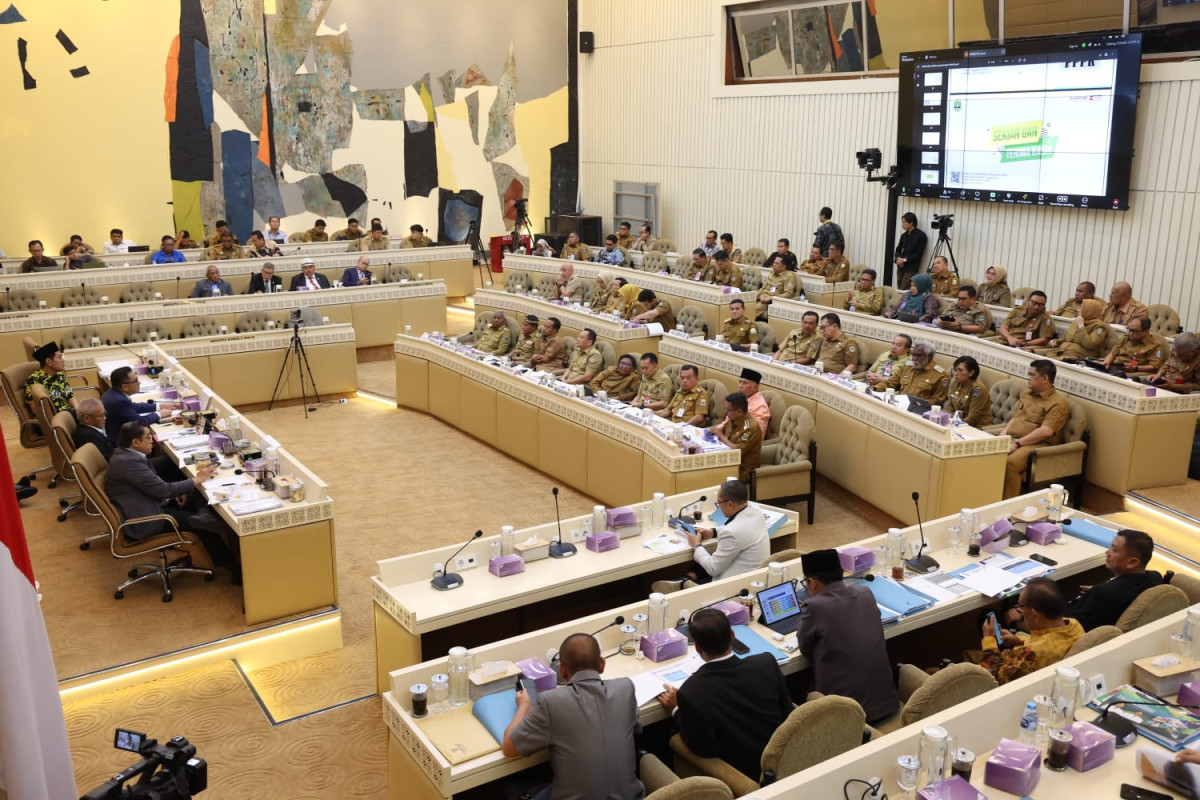 Ketua Komisi II DPR RI, Rifqinizawi Karsayuda mengatakan, Provinsi Banten sebagai provinsi dengan kemandirian fiskal tertinggi di Indonesia pada tahun 2024.