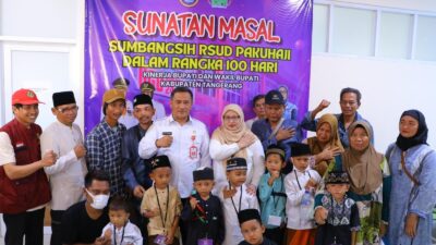 Ikuti khitanan massal gratis di Tangerang yang diselenggarakan oleh RSUD Pakuhaji. Program ini memberikan layanan kesehatan untuk anak-anak dari keluarga kurang mampu, sebagai wujud kepedulian pemerintah terhadap kesehatan masyarakat. Daftar sekarang dan berikan kesempatan terbaik untuk anak Anda!