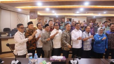 Abraham Garuda Laksono perjuangkan penambahan SMP Negeri di Kelapa Dua dan perbaikan pagar SDN Medang 1 di Tangerang.