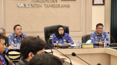 Pelajari bagaimana Wakil Bupati Tangerang mempresentasikan evaluasi Kabupaten Tangerang Layak Anak Tahun 2025.