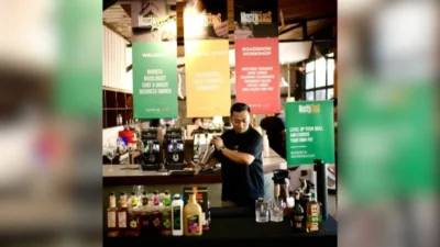 PT Toffin Indonesia kembali menggelar Toffin Masterclass edisi ketiga pada bulan Juni hingga Agustus 2025. Tur lokakarya (roadshow workshop) terbesar di Indonesia ini akan berlangsung di 10 kota besar dengan melibatkan 1000 peserta yang berprofesi sebagai barista, mixologist, baker, hingga pemilik usaha makanan dan minuman (food and beverage).