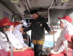 Pemkot Tangerang Luncurkan Angkutan Gratis untuk Pelajar
