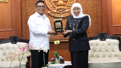 Gubernur Banten Andra Soni mengunjungi Jatim untuk membahas pembangunan daerah dan kerja sama antar daerah.