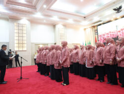 Gubernur Banten Lantik Pengurus BKOW Baru, Dorong Sinergi Program Perempuan dan Anak
