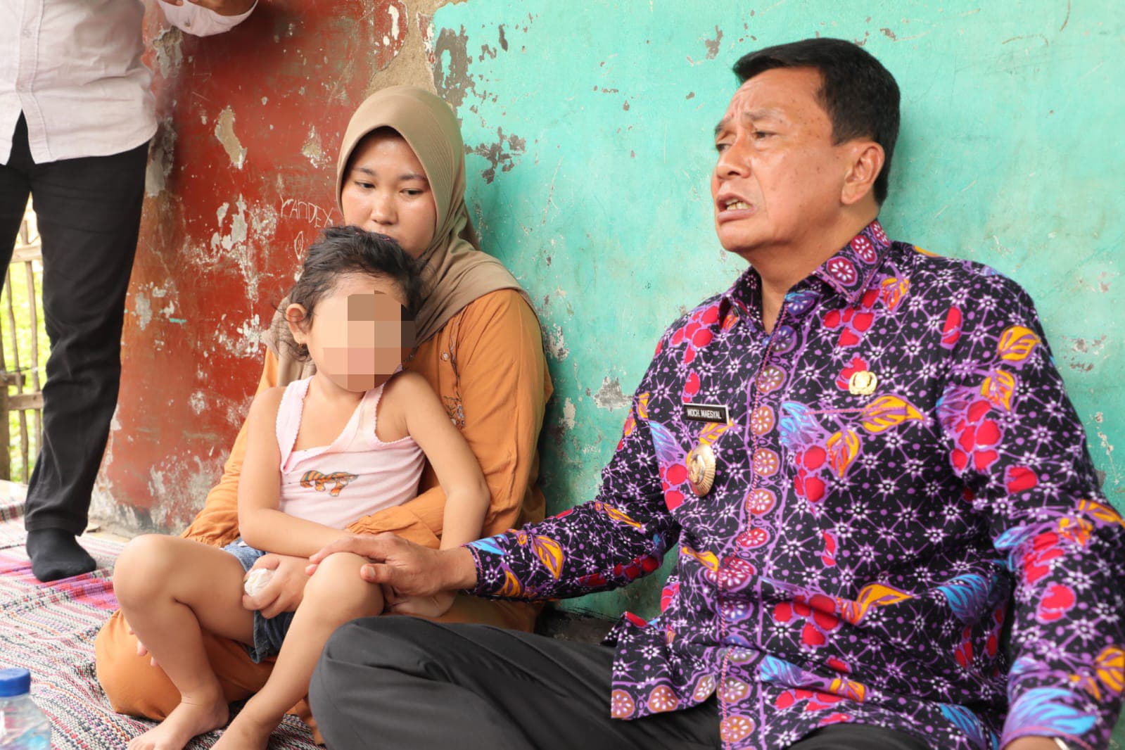 Bupati Tangerang kunjungi SM, anak 4 tahun penderita retinoblastoma, untuk dukungan pengobatan dan fasilitas MCK.