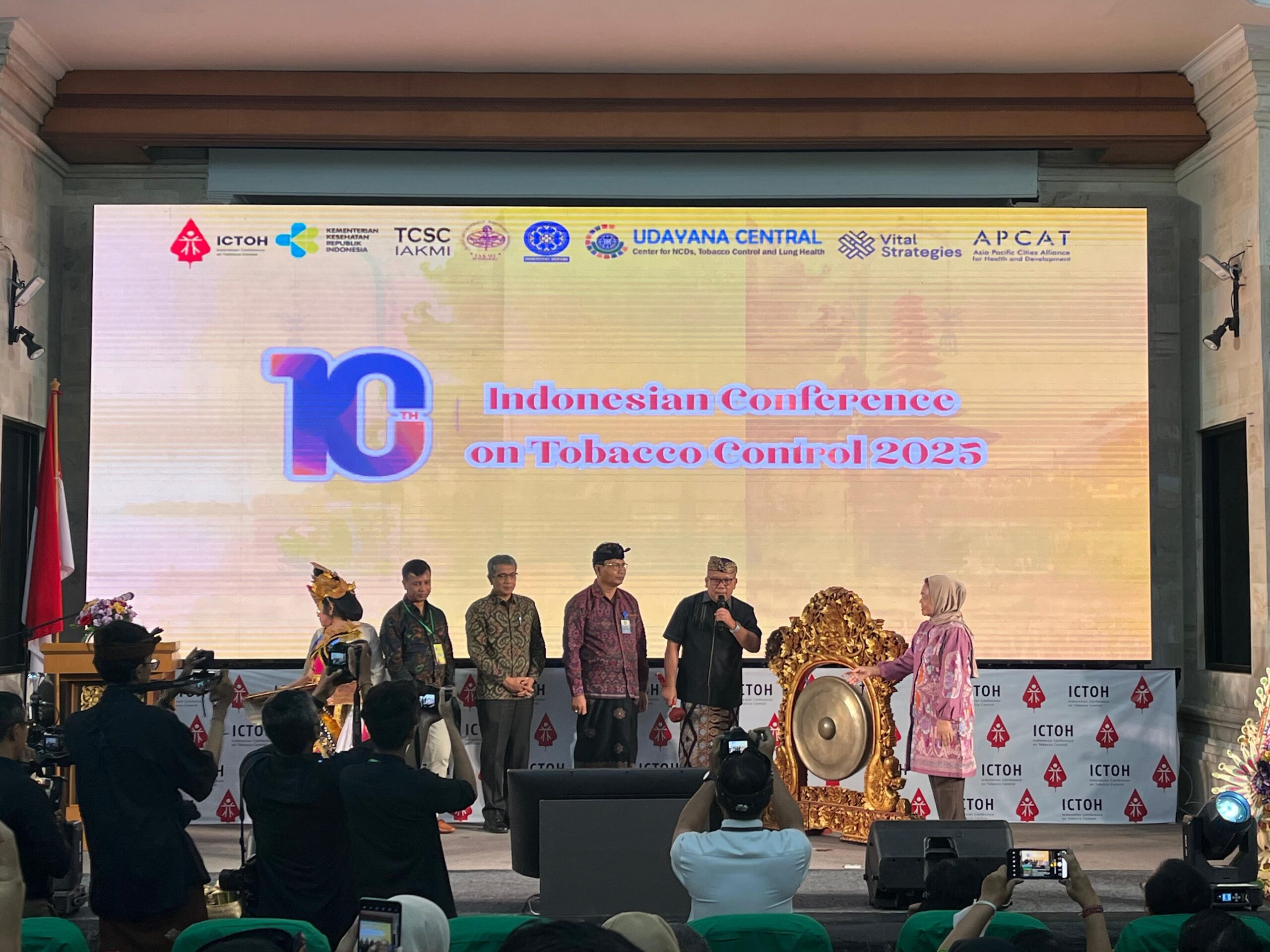 Konferensi Pengendalian Tembakau Indonesia ke-10 di Denpasar membahas perlindungan generasi muda dari produk tembakau.
