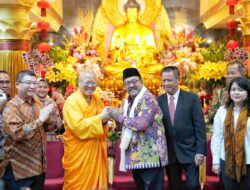 Wakil Gubernur DKI Jakarta Serukan Toleransi Antar Umat dalam Perayaan Tri Suci Waisak