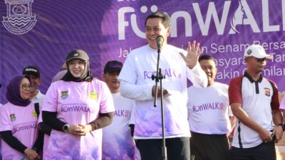 Acara Senam Tangerang Gemilang dan Jalan Sehat resmi dibuka oleh Bupati Tangerang, mendorong gaya hidup sehat dan kebersamaan masyarakat.