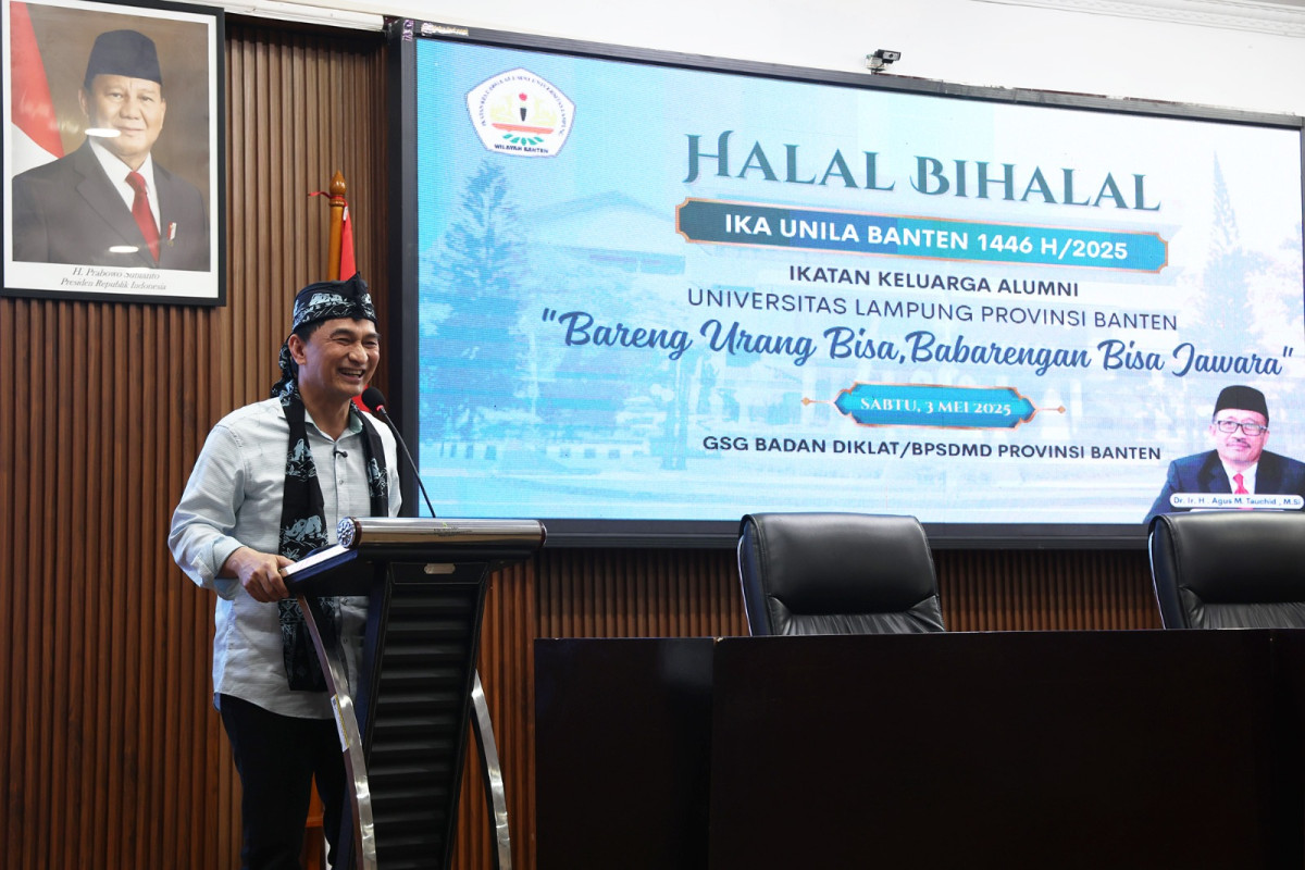 Wakil Gubernur Banten, A. Dimyati Natakusumah, hadir di Halal Bihalal IKA Unila, menekankan pentingnya kebersamaan alumni.