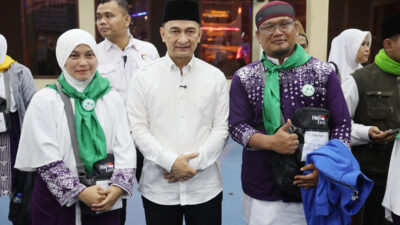 Jelajahi panduan ibadah haji dengan tips kesehatan, tantangan yang dihadapi jamaah, dan pengalaman spiritual.