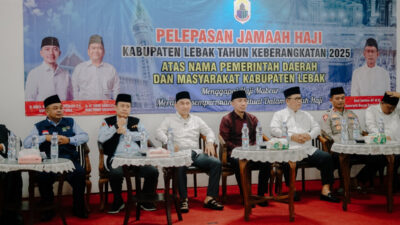 Wakil Gubernur Banten, memberikan pesan kepada jamaah haji Kloter 52 Kabupaten Lebak tentang pentingnya menjaga kesehatan.