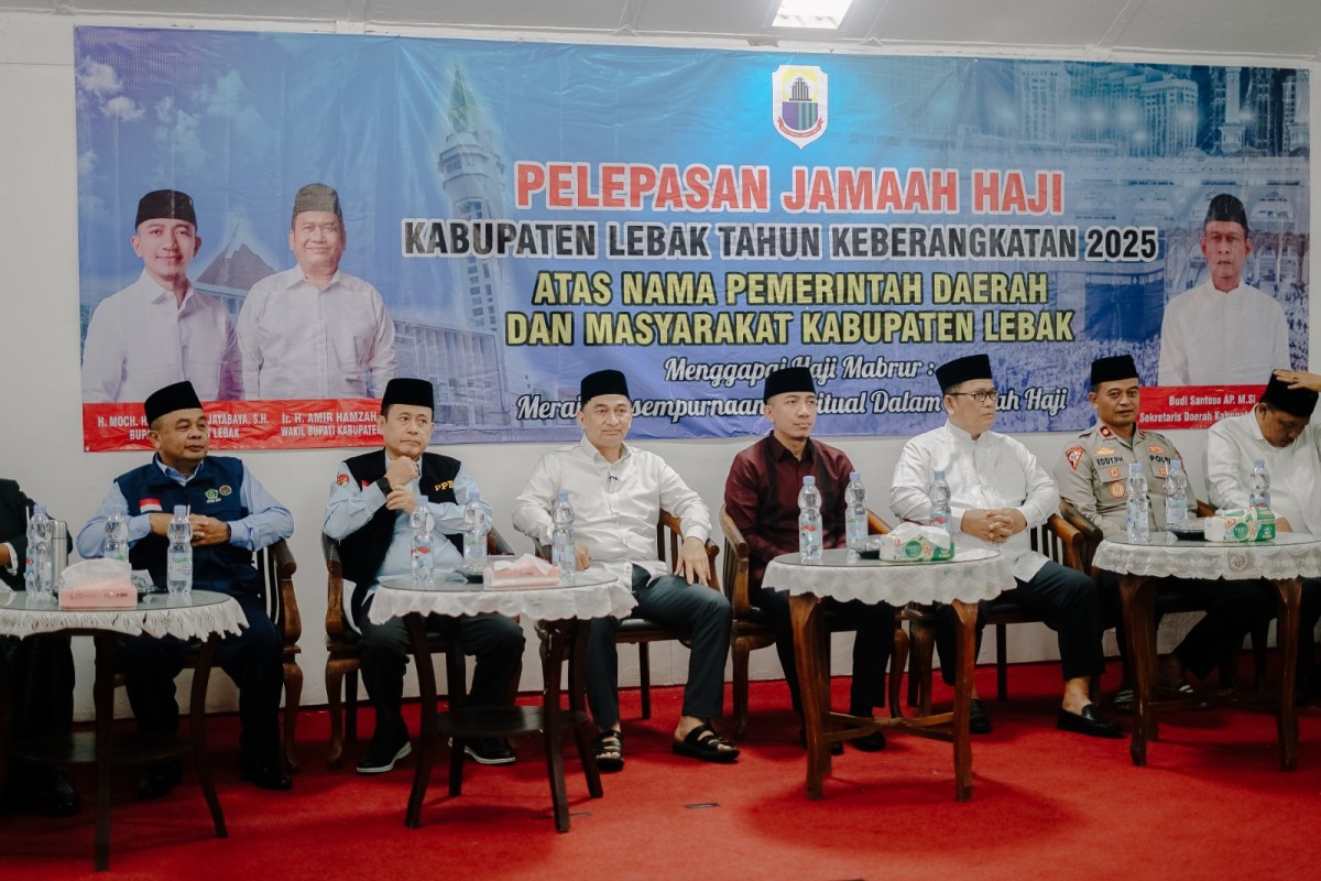Jamaah Haji Kloter 52 Asal Lebak Dilepas, Wagub Banten Berpesan Jaga Kesehatan dan Fokus Ibadah
