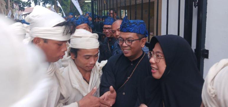 Ikuti momen spesial Mumuluk Bareng Gubernur Andra Soni bersama Masyarakat Baduy, yang menonjolkan kebersamaan dan budaya lokal.