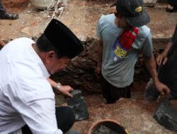 Peletakan Batu Pertama Masjid Al Muawanah di Desa Jeungjing: Bupati Tegaskan Peran Masjid untuk Pendidikan dan Sosial