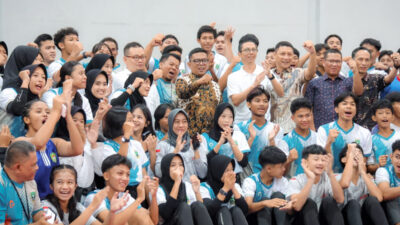 Gubernur Banten, Andra Soni, mengunjungi PPLP untuk memotivasi atlet pelajar menjelang Popnas 2025 dan menekankan pentingnya mental juara.