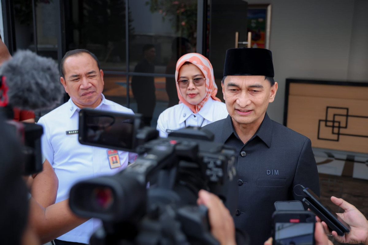 Wagub Banten menyatakan bahwa fraksi-fraksi DPRD setuju dengan Raperda Penambahan Penyertaan Modal ke Bank Banten dan Raperda RPJMD 2025–2029