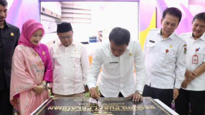 Bupati Tangerang, Moch. Maesyal Rasyid, meresmikan Gedung Pusat Pelatihan RSUD Kabupaten Tangerang bertepatan dengan HUT ke-61.