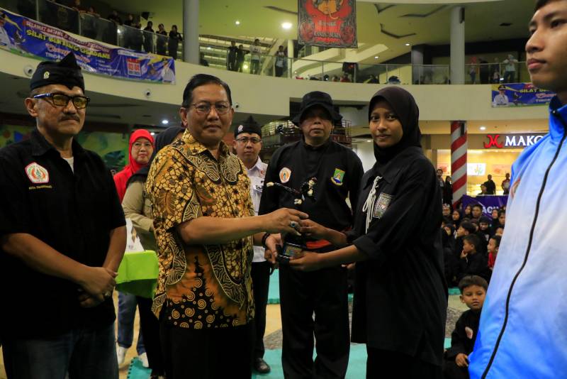 Kejuaraan Silat Benteng Cisadane ke-4 di Kota Tangerang menekankan pelestarian budaya dan nilai-nilai luhur pencak silat.