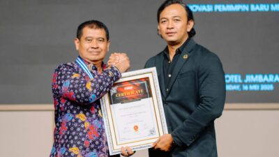 Penghargaan The Leader Magazine Award 2025 diraih Slamet Budhi Mulyanto berkat inovasi dan kolaborasi di daerah.