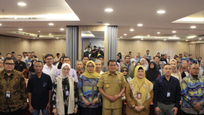 Bupati Moch Maesyal Rasyid, mendorong penguatan usaha mikro sebagai pilar ketahanan ekonomi keluarga dalam acara Temu Usaha Mikro 2025.